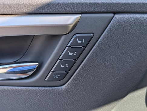 Used 2020 Lexus RX 450h AWD w/ Premium Package image 21