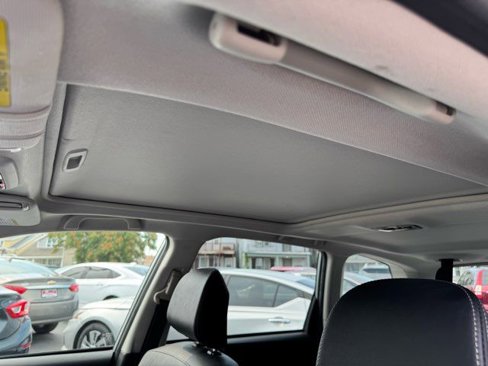 Used 2016 Subaru Forester 2.5i Touring w/ Eyesight & Navigation System image 11