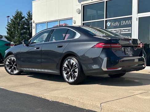 Certified 2024 BMW 530i xDrive image 10