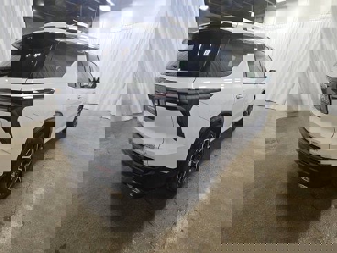 New 2026 Chevrolet Traverse High Country image 17