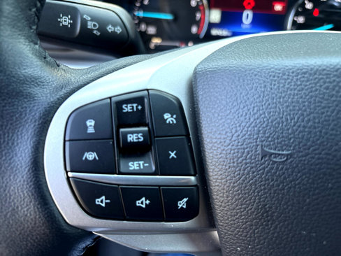 Used 2022 Ford Explorer XLT w/ Equipment Group 202A image 22