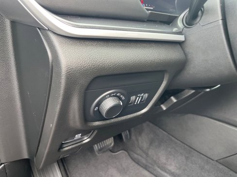 Used 2021 Jeep Grand Cherokee L Laredo image 22
