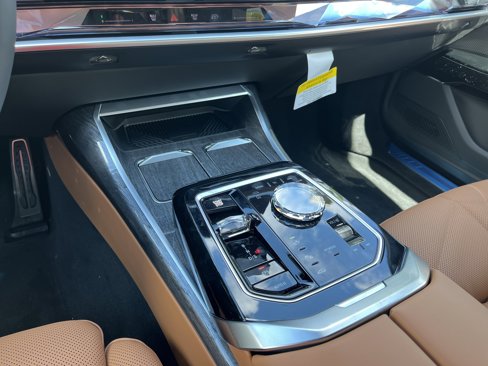 New 2026 BMW 740i w/ Premium Package image 12