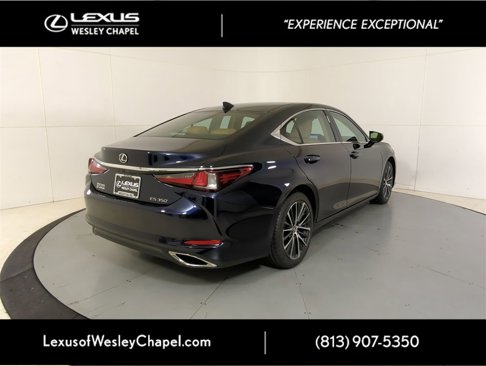 Used 2024 Lexus ES 350 w/ Premium Package image 3