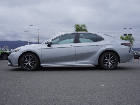 Used 2023 Toyota Camry SE image 7