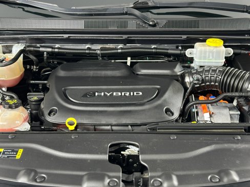 Used 2017 Chrysler Pacifica Premium image 22