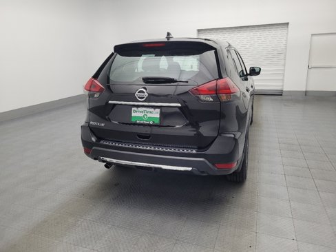 Used 2019 Nissan Rogue S image 7