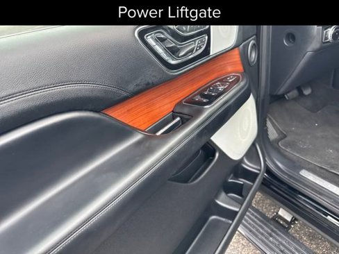 Used 2018 Lincoln Navigator Reserve w/ Technology Package image 13