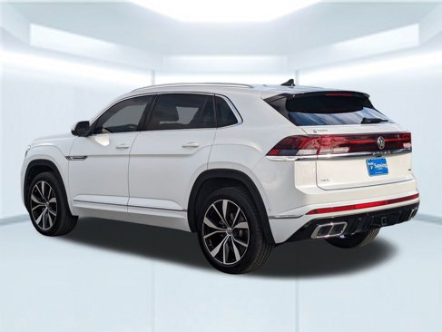 Used 2025 Volkswagen Atlas Cross Sport SEL Premium R-Line image 4