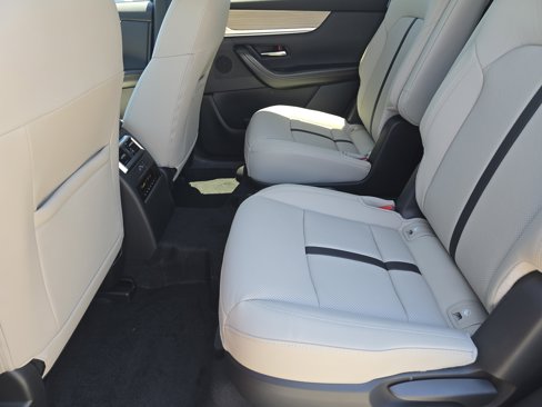 New 2025 MAZDA CX-90 Plug-In Hybrid w/ Preferred image 10
