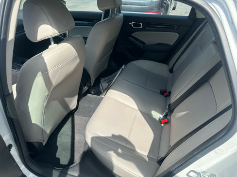 Used 2022 Honda Civic Touring image 12