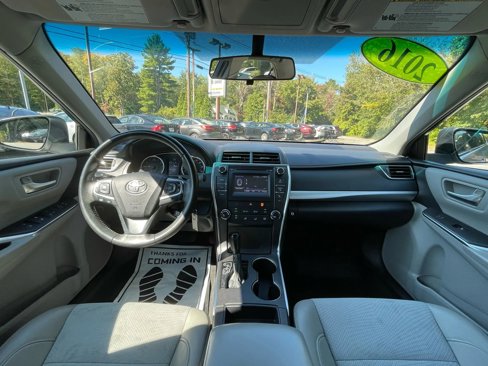 Used 2016 Toyota Camry SE image 19