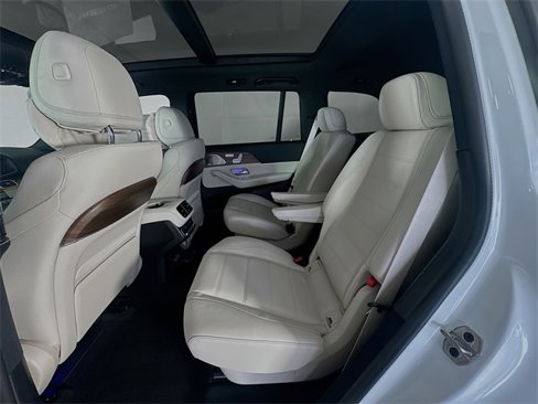 New 2026 Mercedes-Benz GLS 580 4MATIC image 25