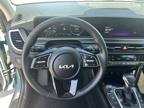 Used 2025 Kia Seltos EX w/ EX Sunroof Package image 18