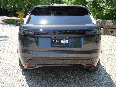 New 2026 Land Rover Range Rover Velar Dynamic SE image 11