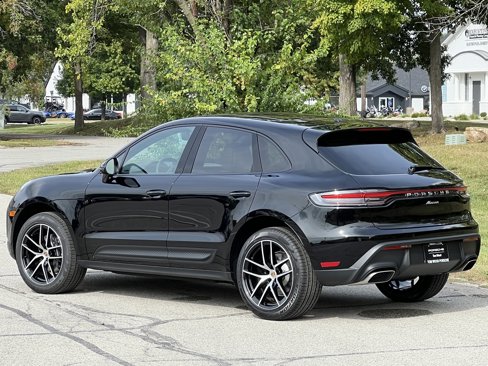 New 2026 Porsche Macan image 3