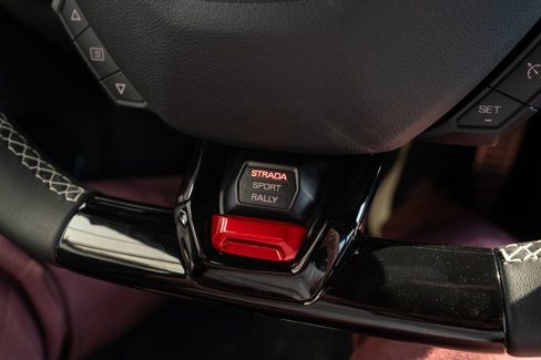 Used 2024 Lamborghini Huracan Sterrato image 32