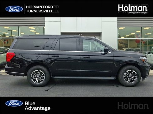 Certified 2022 Ford Expedition Max XLT image 1
