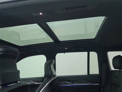 New 2025 Jeep Grand Cherokee Overland w/ Luxury Tech Group IV image 31
