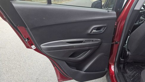 Used 2021 Chevrolet Trax LS w/ Tint and Cruise Package image 12