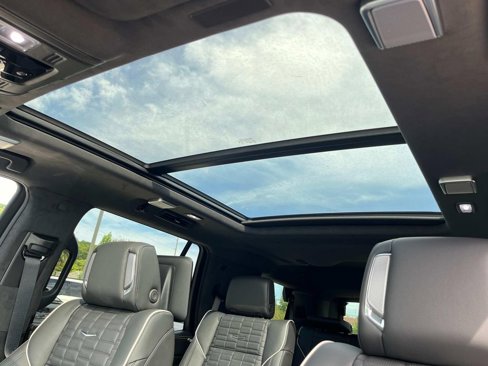 New 2025 Cadillac Escalade Sport Platinum w/ LPO, ONYX Package image 24