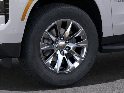 New 2025 Chevrolet Suburban Premier image 9