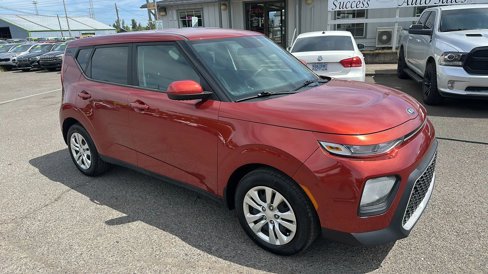 Used 2021 Kia Soul LX image 2