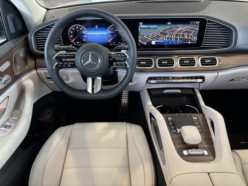 New 2026 Mercedes-Benz GLS 450 4MATIC image 28