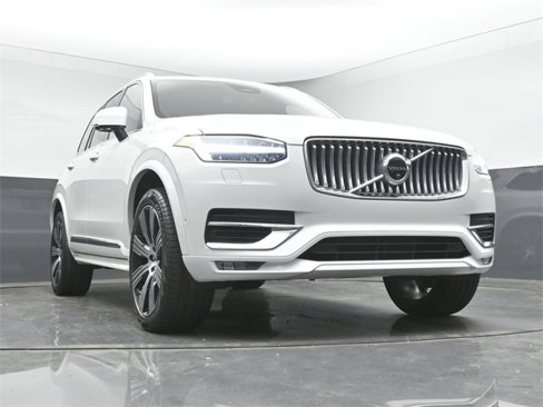 Used 2024 Volvo XC90 B6 Plus w/ Protection Package image 36