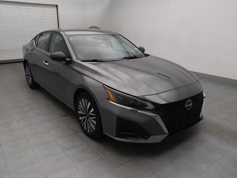 Used 2024 Nissan Altima 2.5 SV image 13