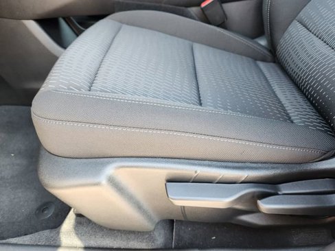 New 2026 Chevrolet Equinox LT image 18