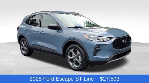 Used 2025 Ford Escape ST-Line image 2