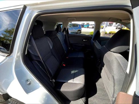 Certified 2022 Nissan Rogue SV image 16