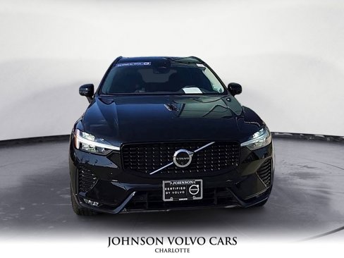 Certified 2025 Volvo XC60 B5 Plus w/ Climate Package image 9