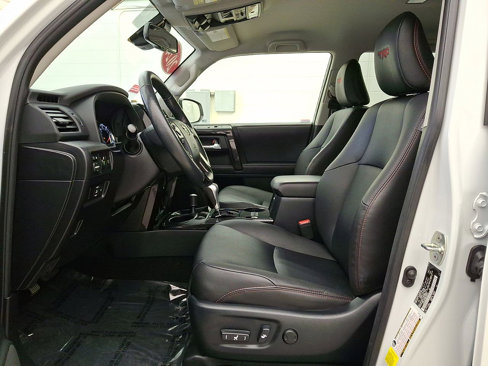 Certified 2024 Toyota 4Runner TRD Off-Road Premium image 11