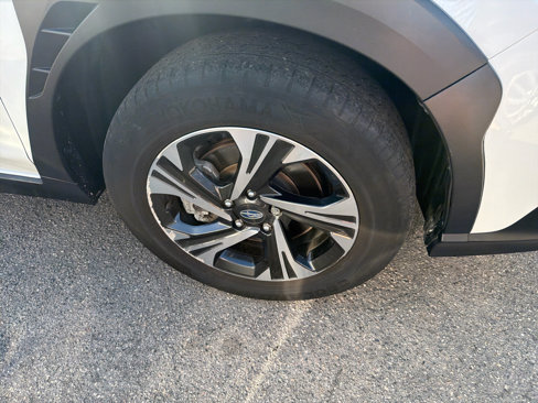 Used 2024 Subaru Crosstrek 2.0i Premium image 4