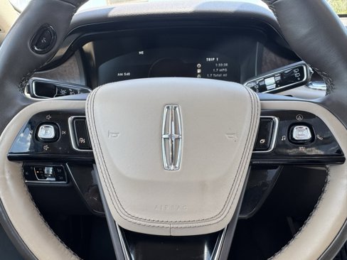 Used 2020 Lincoln Aviator Reserve w/ Equipment Group 202A image 23