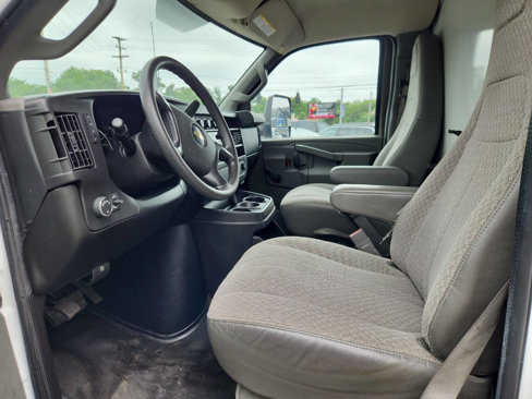 Used 2016 Chevrolet Express 3500 Extended image 7