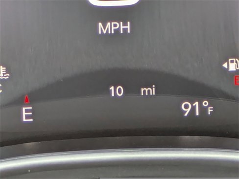 New 2025 Chrysler Voyager LX image 30