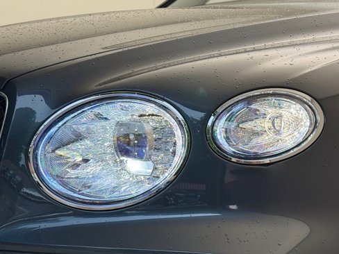 New 2024 Bentley Bentayga image 36