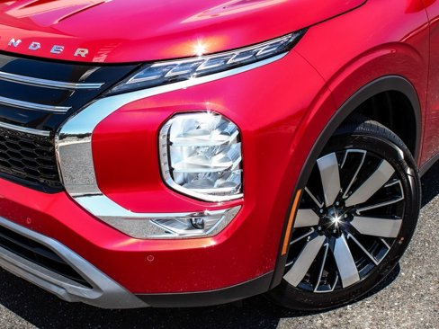 New 2025 Mitsubishi Outlander SE image 49