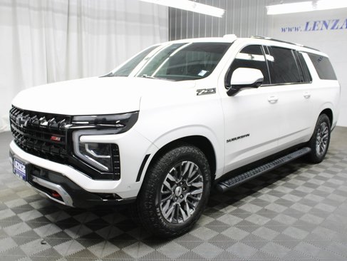 Used 2025 Chevrolet Suburban Z71 image 6