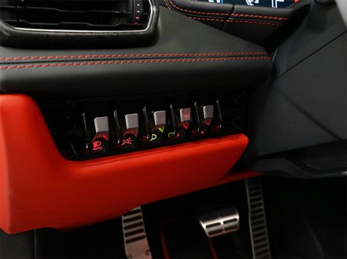 Used 2022 Lamborghini Huracan EVO image 10