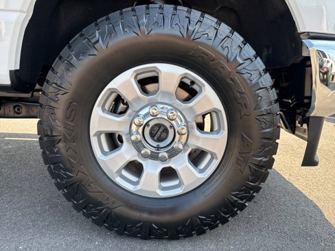 Used 2024 Ford F250 XLT w/ FX4 Off-Road Package image 11