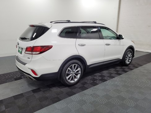 Used 2017 Hyundai Santa Fe SE image 10