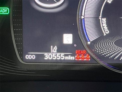 Certified 2024 Lexus ES 300h w/ Premium Package image 18