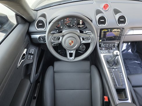 New 2025 Porsche 718 Cayman GT4 image 15