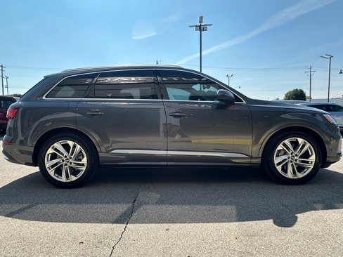 Used 2023 Audi Q7 3.0T Prestige image 12
