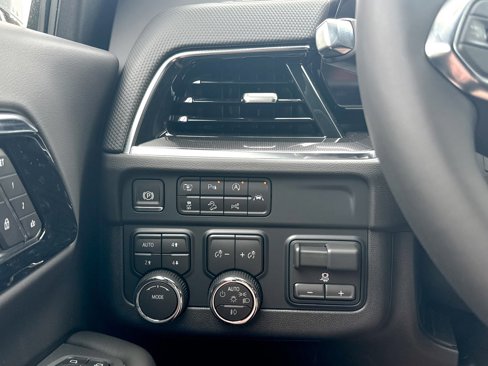 New 2026 Chevrolet Suburban RST image 35