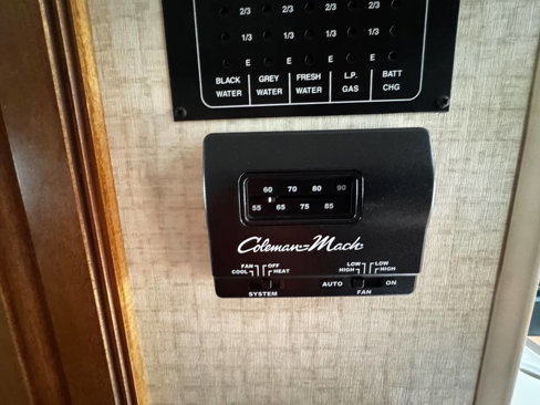 Used 2016 Ford E-450 and Econoline 450 Super Duty w/ Motorhome Prep Package image 56